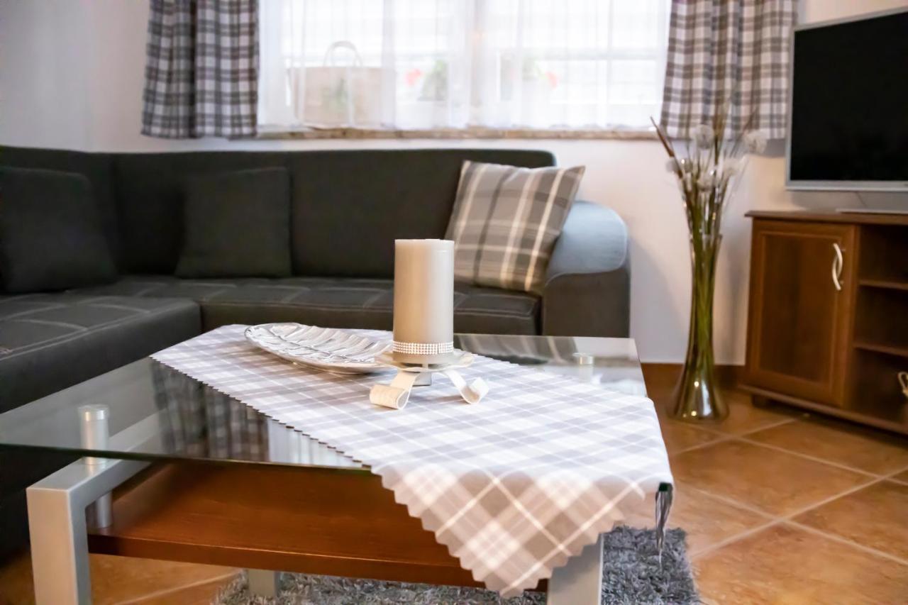 Tatrzanskie Spanie Pokoje Goscinne Poronin Exterior foto